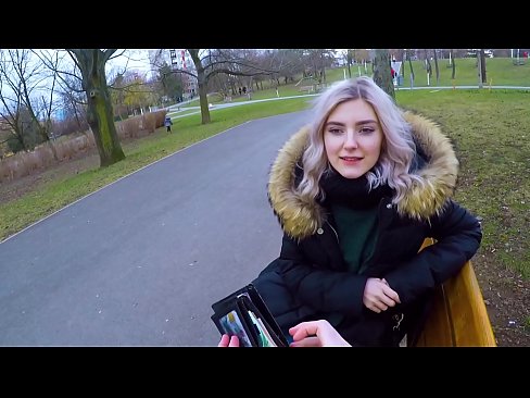 ❤️ Tibla kum sħun ta' barrani għall-flus - blowjob fil-park minn Eva Elfie ️❌ Super porn lilna ☑